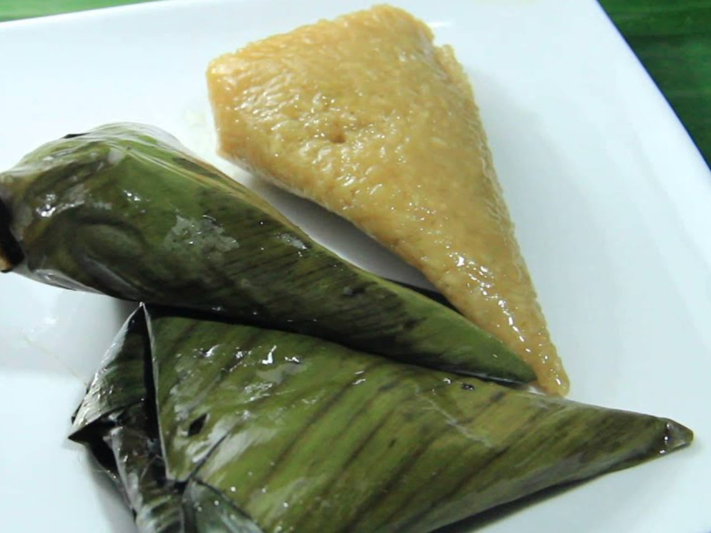 Instayum Frozen Special Glutinous Rice and Coconut Cake Suman Patupat